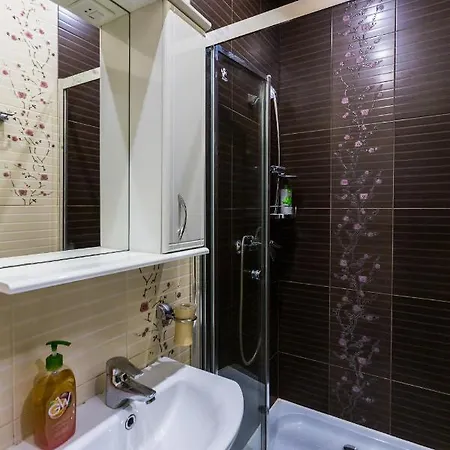 Daire 8 Svyatoho Teodora Square