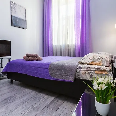 Apartmán 8 Svyatoho Teodora Square Lvov