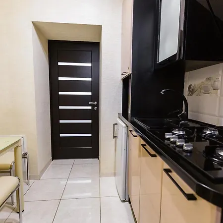 8 Svyatoho Teodora Square