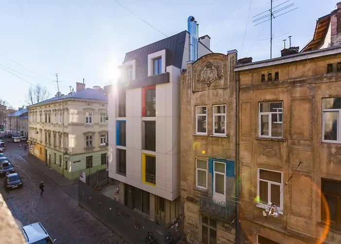 8 Svyatoho Teodora Square Apartamento *