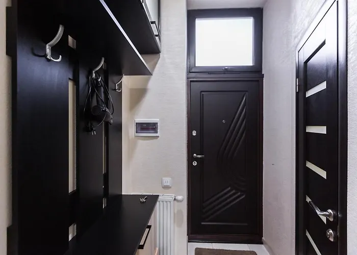 8 Svyatoho Teodora Square Apartment Lviv