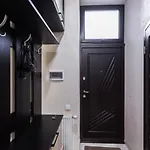 8 Svyatoho Teodora Square Daire Lviv